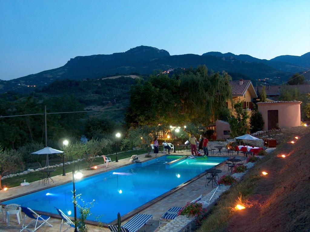 Agriturismo La Solagna Villa Montebello di Bertona Bagian luar foto